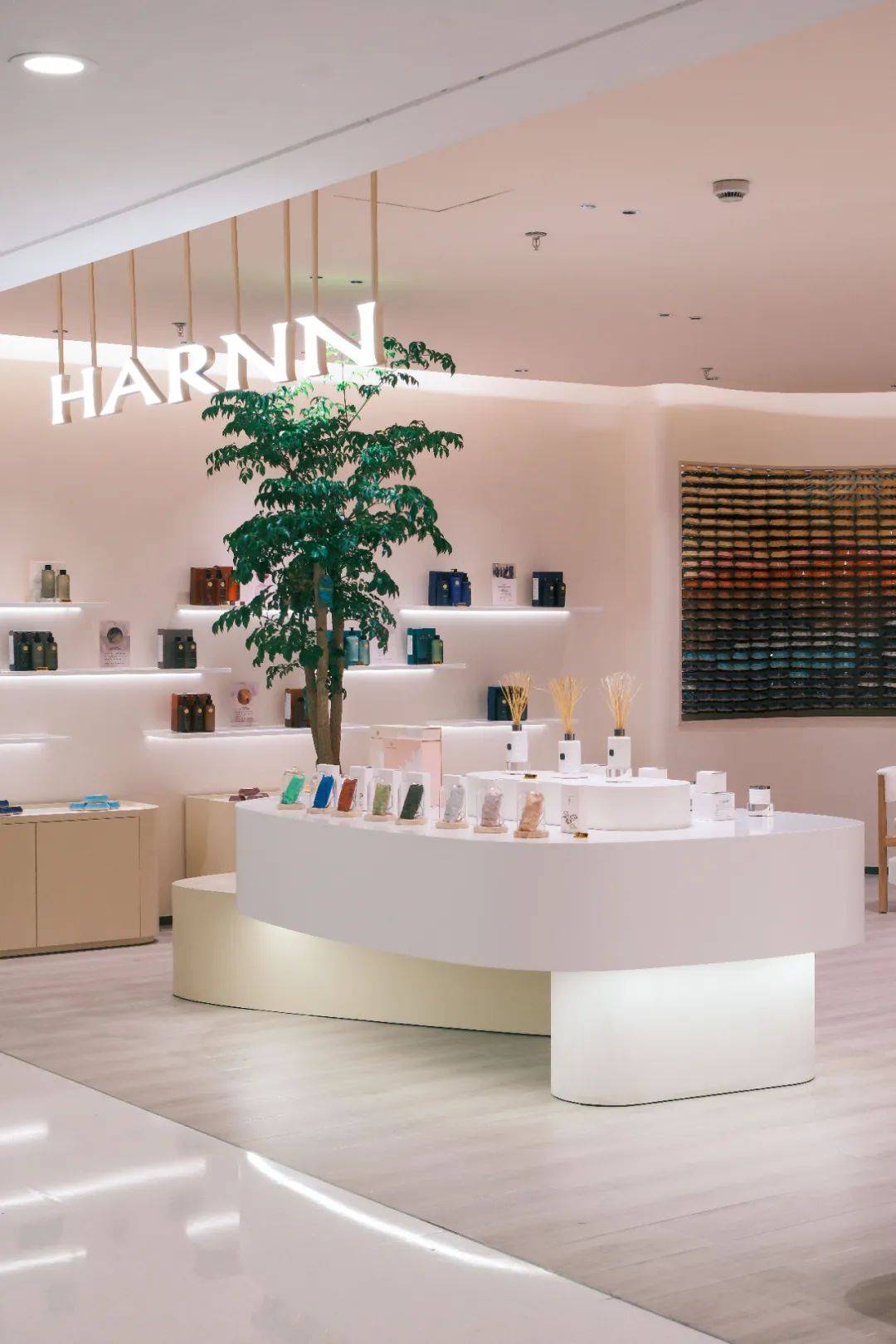 国HARNN打造中国线下零售新物种CQ9电子登录“SPA+零售”泰(图4)
